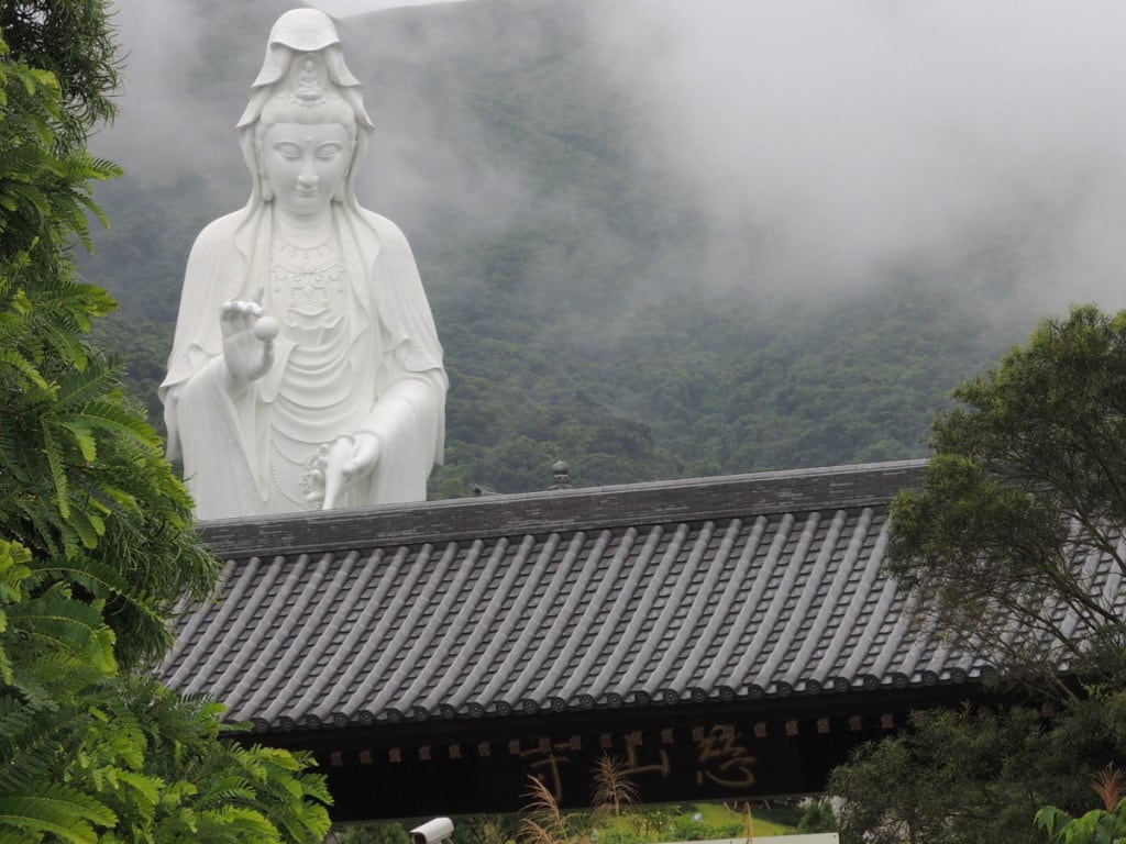Estátua de Guan Yin no Mosteiro Tsz Shan |  慈 山寺 觀 音像