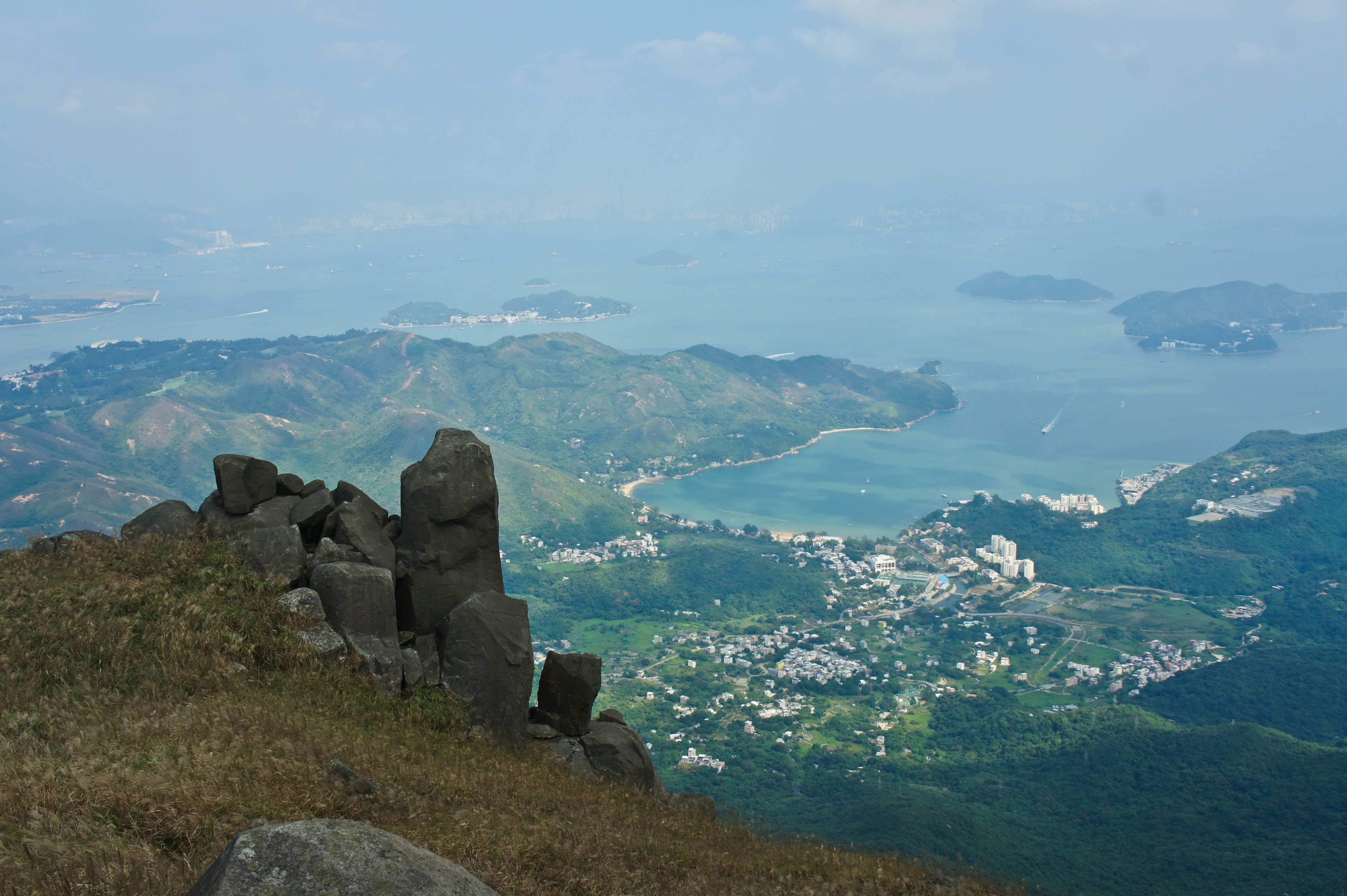 Silver Mine Bay seen from Lin Fa Shan | 蓮花山眺望梅窩銀鑛灣