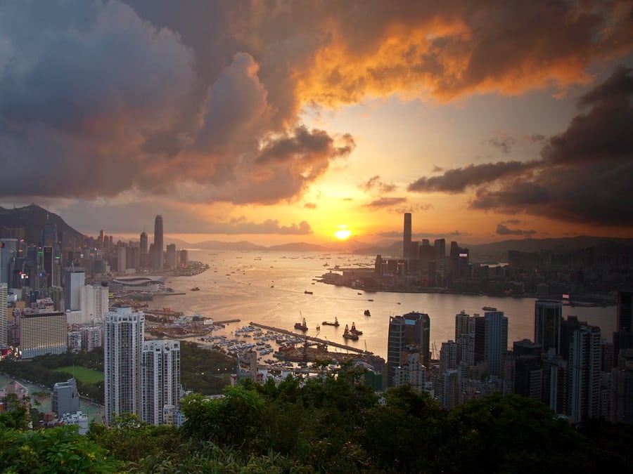 Sunset at Victoria Harbor seen from Braemar Hill 寶馬山觀維維日落