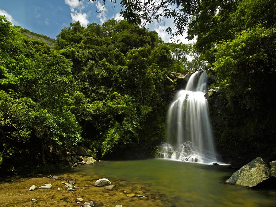 Bride's Pool Waterfall | 船灣大美督新娘潭瀑布